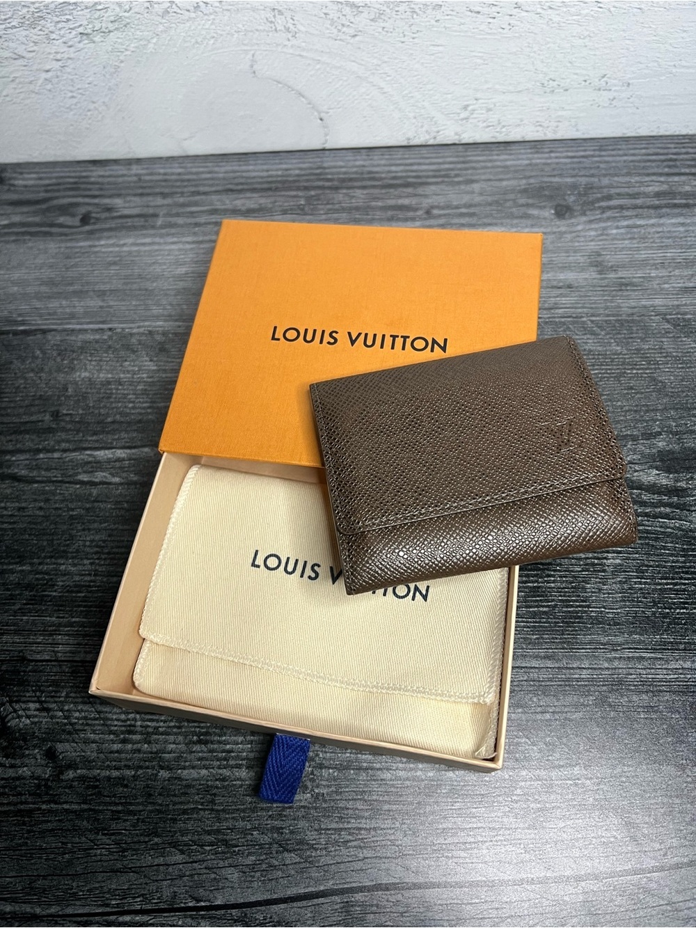 Authentic Louis Vuitton Men's Brown Card Case Taiga Leather
